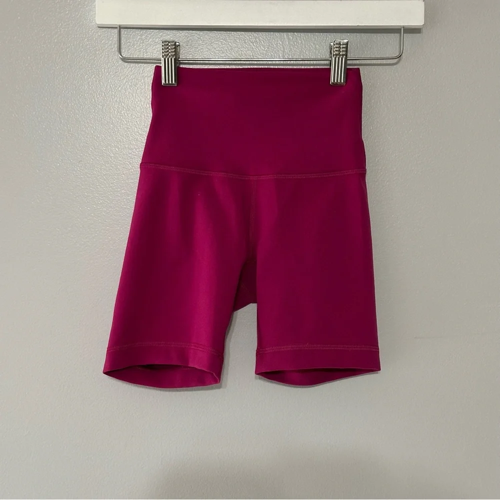 Lululemon Wunder Train High-Rise Short‎ 4